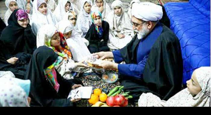 یلدای تولیت آستان قدس رضوی در کنار کودکان بی‌سرپرست مشهدی