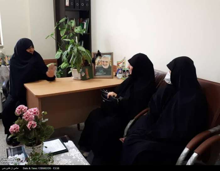 دیدار جعمی از کادر بسیج جامعه زنان استان همدان با اعضای بسیج دانش آموزی استان همدان