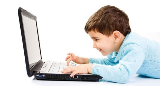 توصیه‌هایی برای کاهش آسیب‌های اخلاقی فرزندان در فضای مجازی