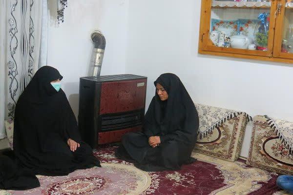 مسئول بسیج جامعه زنان کشور با خانواده شهید تازه تفحص شده فاطمه اسدی دیدار کرد