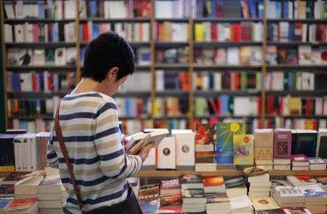 ایرانیان کتاب‌نخوان امروز در خرید کتاب رکورد زدند