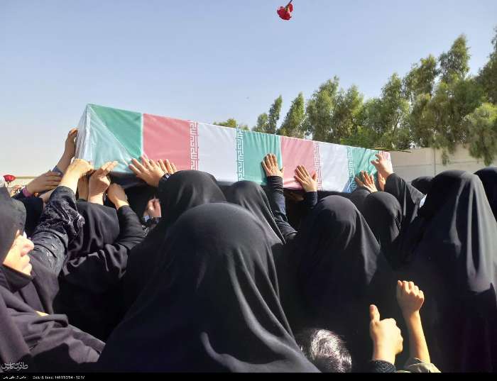 آیین تشییع و تدفین دو شهید گمنام در اهواز برگزار شد