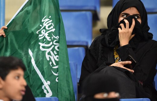 خشونت علیه زنان در عربستان با نمایش آزادی رانندگی/ قدرت شویی بن سلمان با آزادی های فسادانگیز