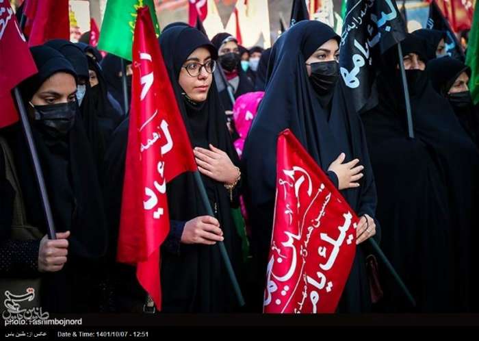 برگزاری دسته عزای فاطمی و مدافعین عفاف وحجاب باحضور گسترده بانوان