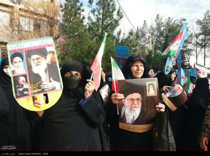 حضور بانوان لرستان در راهپیمایی  اعتراض به اقدام توهین آمیز نشریه فرانسوی + تصاویر