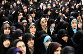 هویت بخشی انقلاب اسلامی به زنان و حیات دوباره حضور اجتماعی آنها / پهلوی ، تابلوی تاریخی  نگاه غربی به زن ایرانی!