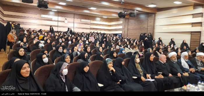برگزاری همایش حجاب و عفاف فاطمی در سنندج/ بانوان کردستان پیشقراولان صحنه‌های فرهنگی کشور هستند