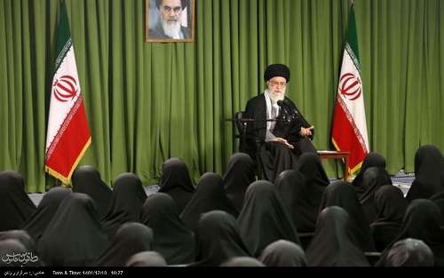 زنِ ایرانیِ سربلند  / وحدت بزرگ ترین سرمایه ملی ایرانیان