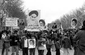 ایران در خدمت اسلام و انقلابیت برای تحقق اسلامیت جامعه