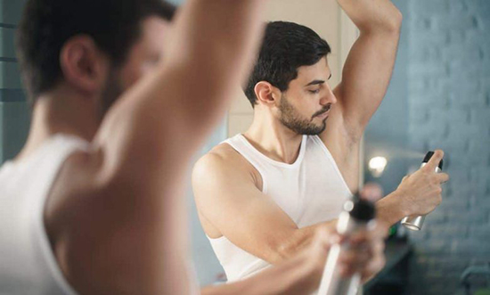 راهکار‌های طبیعی و فوری برای رفع تیرگی زیربغل
