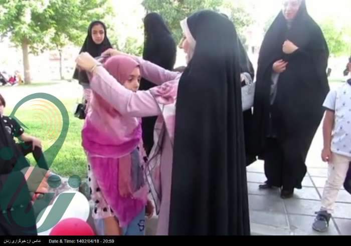 فیلم کوتاه از دعوت محبت آمیز به حجاب توسط فعالان فرهنگی در نقده
