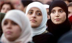 حجاب و غیرتی که غرب از آن می ترسد ! / قدرت نرم نماد اسلامی در تقابل با تمدن غربی