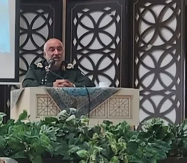 از خودگذشتگی و ایثار در سپاه پاسداران برگرفته از مکتب امام حسین(ع) و نهضت عاشوراست