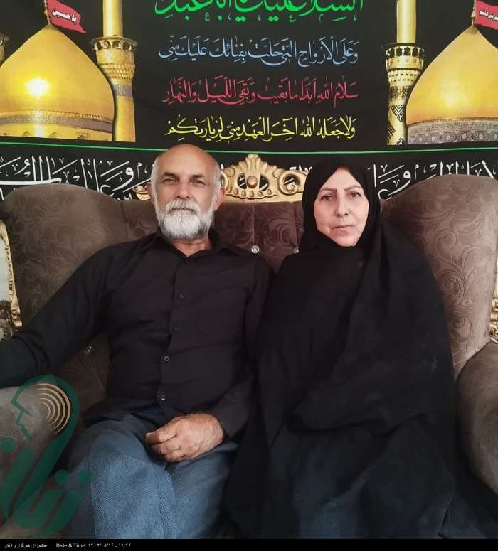 حجاب و چادر همسر و دخترانم را مقدس و مظهر شرف و حیا می دانم