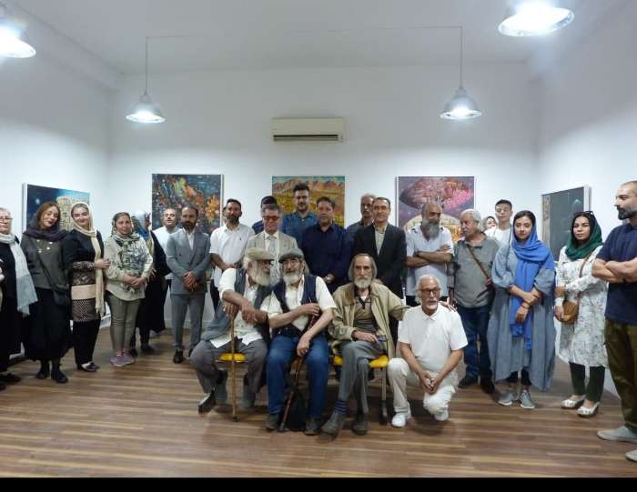 نمایشگاه نقاشی «ولی‌جان مومن» در البرز افتتاح شد + تصاویر
