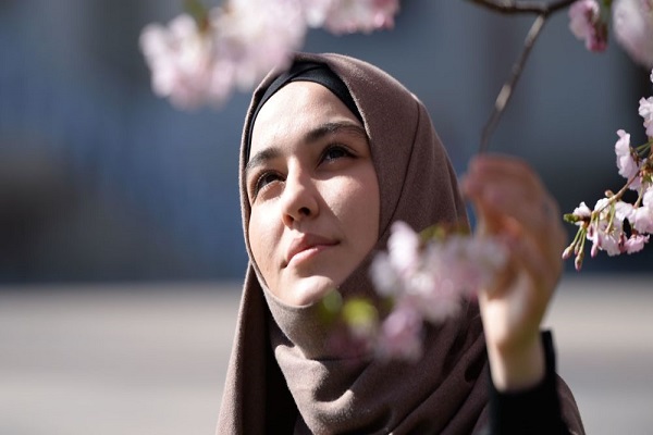 حریم زنانه؛ حقی که برخی از زنان آن را نادیده می گیرند/ مواهبی که زنان جوامع اسلامی نسبت به زنان غربی دارند