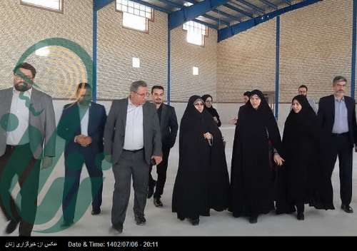 بازدید معاون رئیس جمهور از سالن ورزشی در دست ساخت بانوان شیراز