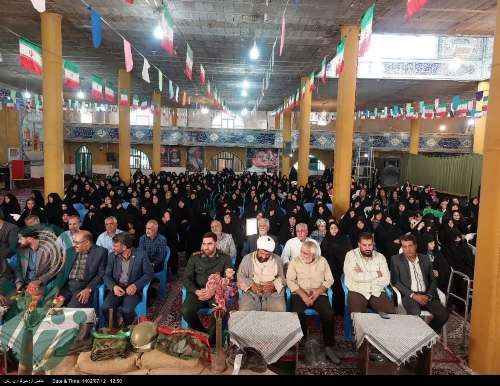 اولین یادواره بانوان شهید ، ایثارگر شهرستان فلاورجان برگزار شد