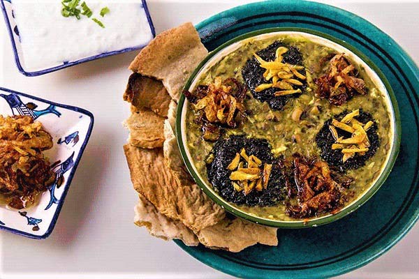 یک دستور معرکه برای پختن آش شله قلمکار
