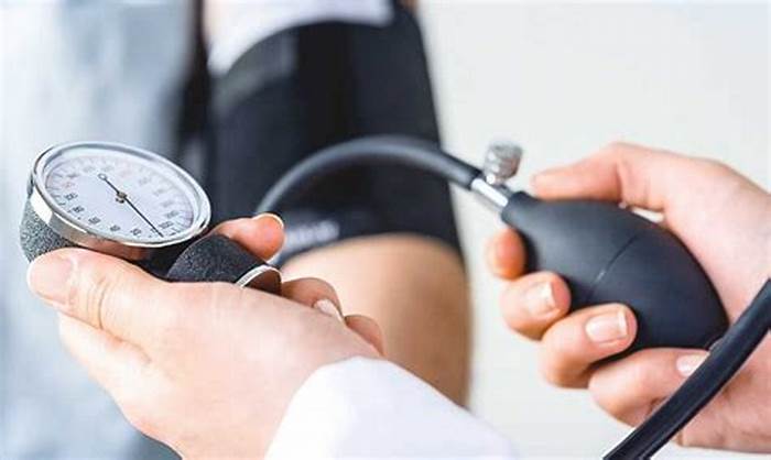 جزئیات ارجاع بیماران به مراکز درمانی پس از خوداظهاری دیابت و فشار خون