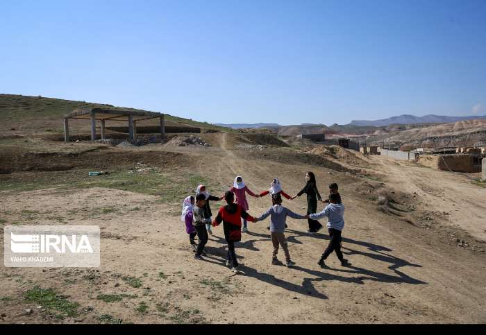 تمهیدات دولت برای تسهیل آموزش دانش‌آموزان روستایی؛ از خوابگاه تا سرویس