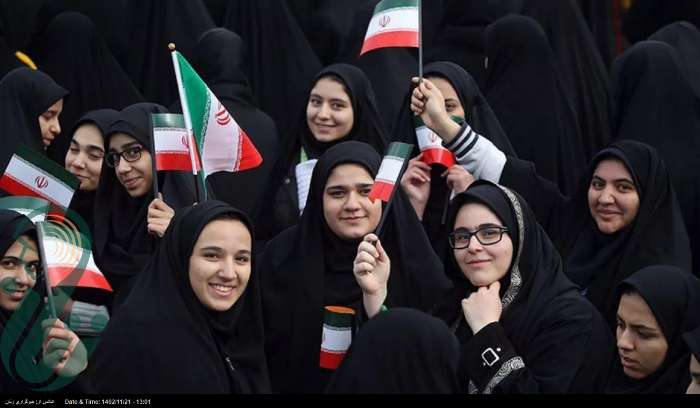 تغییر نگرش انقلاب اسلامی به زنان، نقطه عطف حضور همه جانبه  آنها در اجتماع /حضور زنان در انقلاب اثری برابر مردان داشت