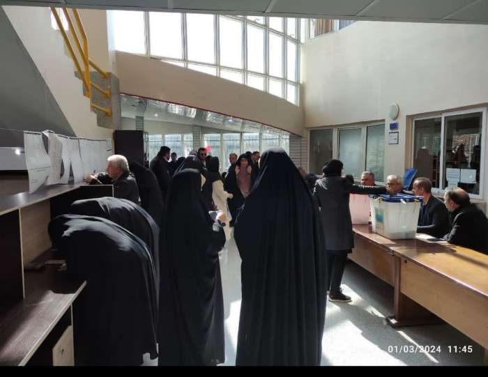 حضور پر شور زنان آذری در پای صندوق های رای