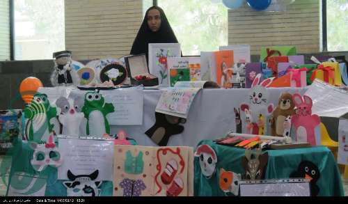نمایشگاه دستاوردهای مهارتی هنری و مشاغل خانگی شهرستان هرند افتتاح شد/تصاویر