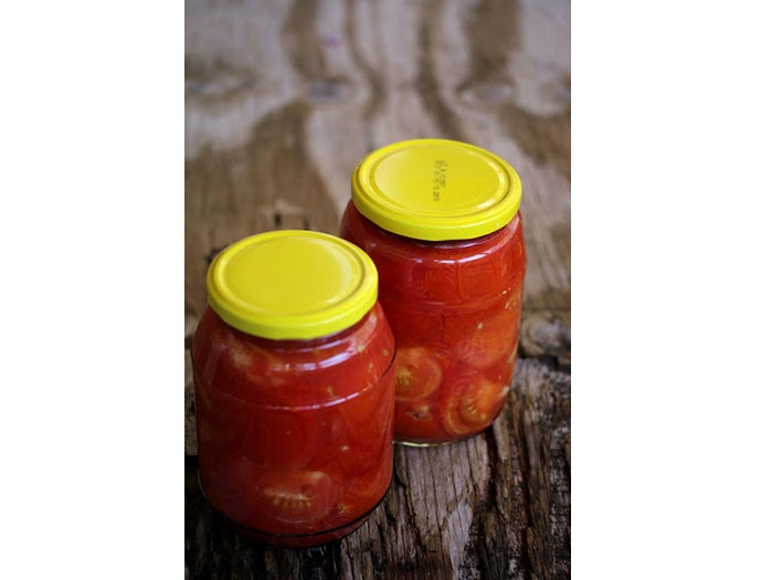 طرز تهیه کنسرو گوجه فرنگی به سه روش ساده