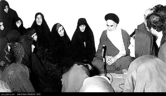 موشن گرافی | امام خمینی (ره) احیاگر هویت زن