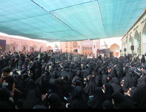 عزاداری هیِیت های یزدی در روز سوم محرم در مسجد ملا اسماییل