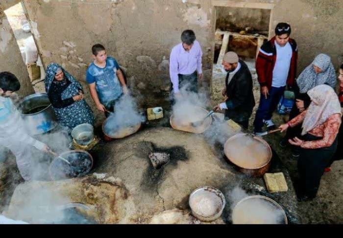 جشنواره انگور و دوشاب در شهرستان ملکان برگزار شد.