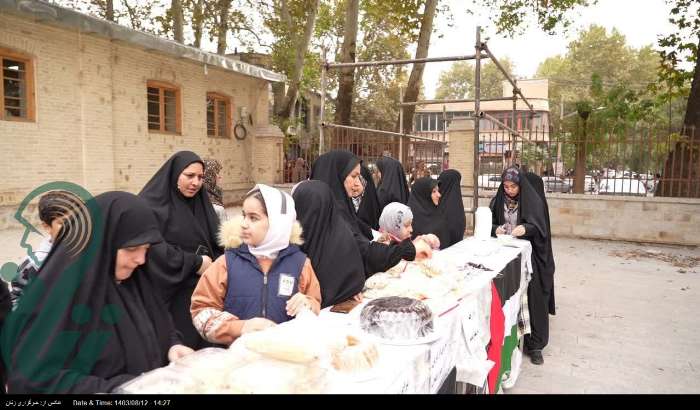 بانوان لرستان ۸۱۵ گرم طلا را تقدیم مردم لبنان و غزه کردند