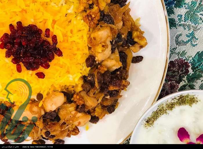 طرز تهیه گردو پلو با مرغ؛ پلو مخلوط خوشمزه و مقوی