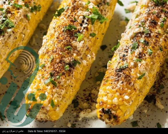 طرز تهیه رسپی بلال پنیری در فر به همراه سس خوش طعم