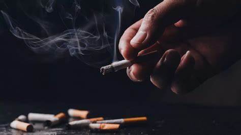 انتقاد شدید انجمن علمی متخصصین ریه از نمایش استعمال دخانیات در فیلم‌ها و سریال‌ها/ ۶ میلیون ایرانی مبتلا به آسم هستند