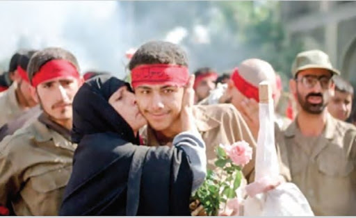 جامعه محکم و با عقاید سلحشورانه  همه در گرو تربیت مادر است