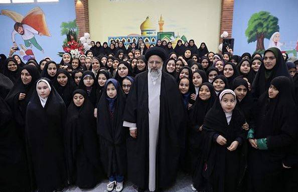 نگاه شهید رئیسی به زن، نگاهی کارکردمحور و برخاسته از گفتمان علوی بود
