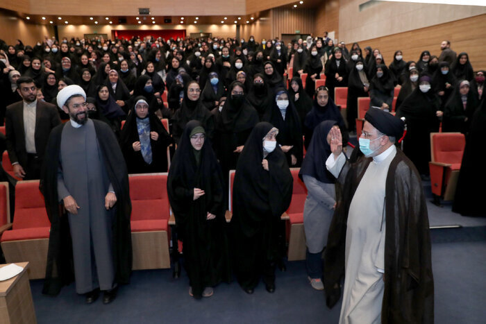رویکرد خلاقانه شهید رئیسی در حکمرانی خانواده و نقش‌آفرینی واقعی زنان