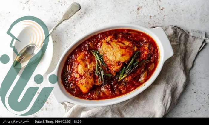 طرز تهیه خورش مرغ و گوجه؛ یک غذای فوری