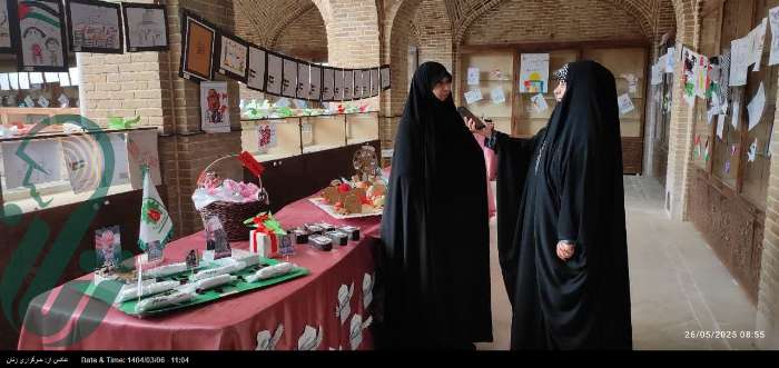 نمایشگاه کبوترهای سرخ در سنندج افتتاح شد