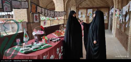 نمایشگاه کبوترهای سرخ در سنندج افتتاح شد