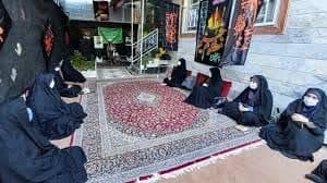زنان،سربازان مدافع روضه های خانگی هستند
