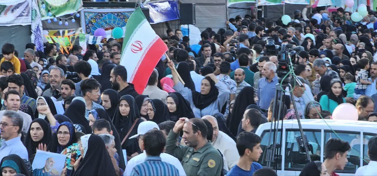 مادران خراسان جنوبی امروز با علی‌اصغرهایشان به میدان حماسه غدیر آمدند
