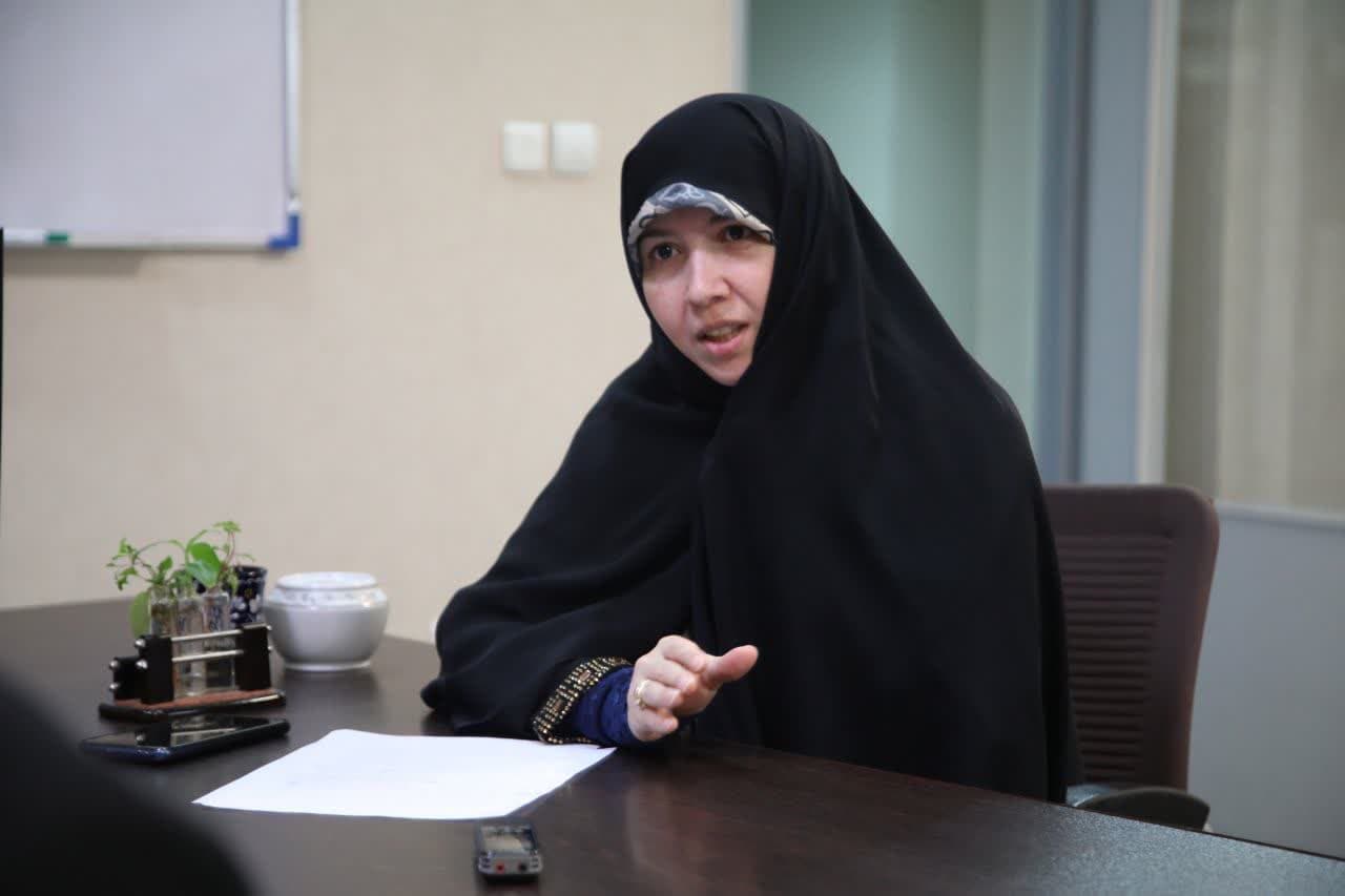 حضور قدرتمند و حمایت همه جانبه زنان؛ شکست دشمن در جنگ روانی