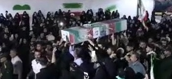 مردم غیور رامهرمز با پیکر سردار شهید محرابی وداع کردند+فیلم