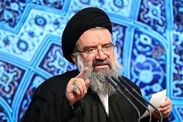 آیت‌الله خاتمی: دوقطبی‌سازی امت - ملت کاملاً نامربوط است