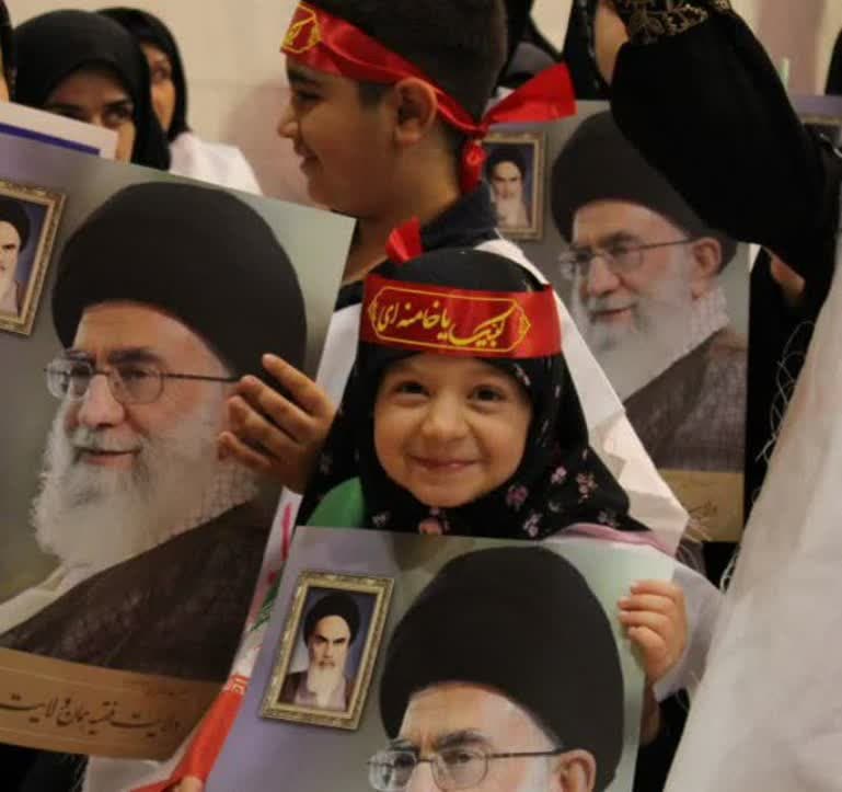بانوی ایرانی، به وقت قیام آمد ! + عکس