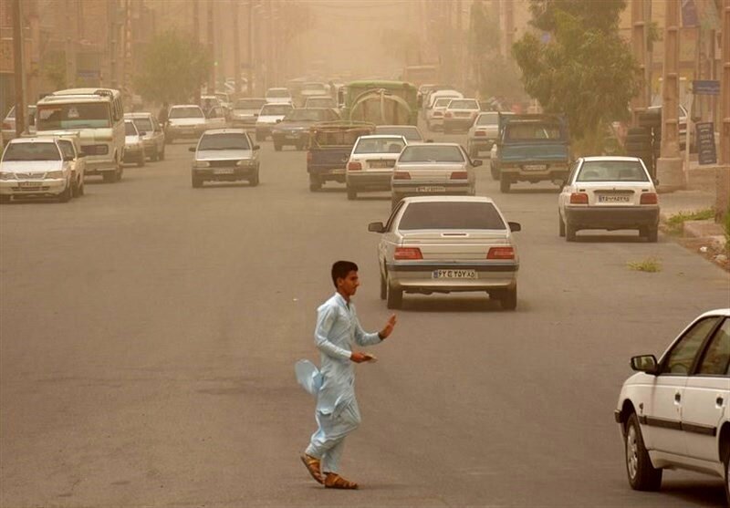 چگونه در خانه از اثرات گرد و غبار هوا در امان بمانیم؟