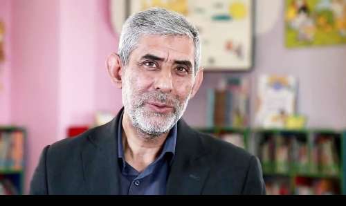 شهید شادمانی دلتنگتر از همه بود اما صبور و مصمم بر جاده های خطر گام می زد.